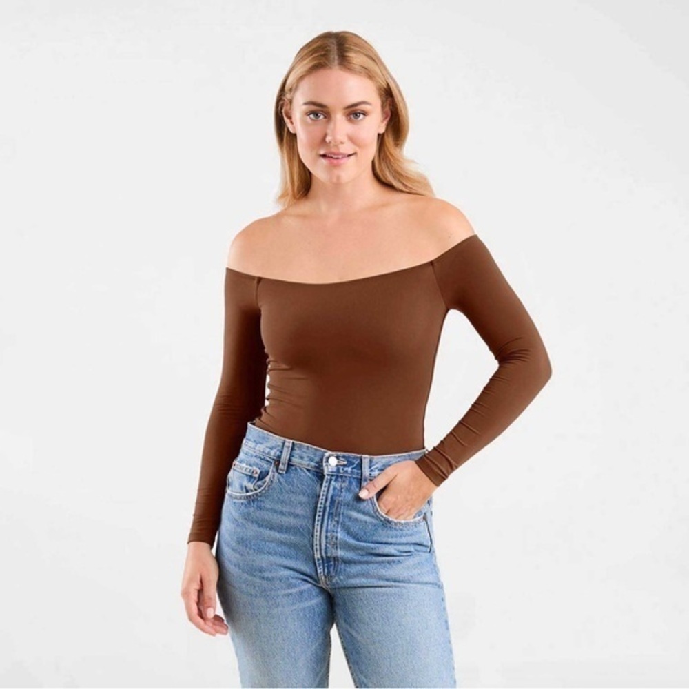Buds Off The Shoulder Long Sleeve Bodysuit in Chocolate Size Medium